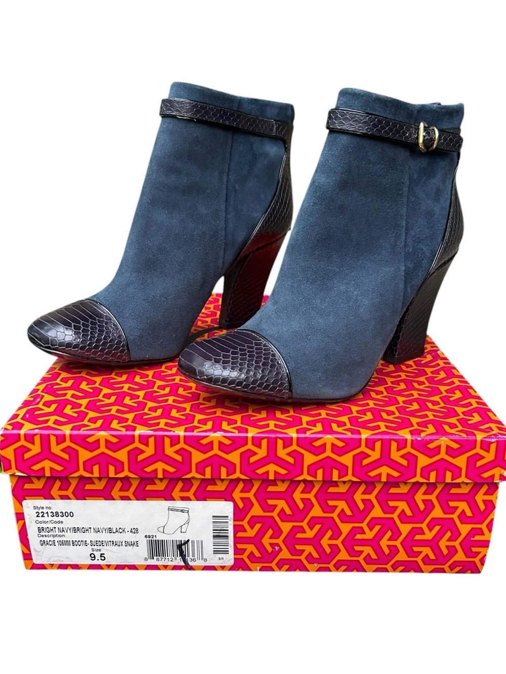 Tory Burch Gracie Suede Ankle Boots 9.5 Fairy Boho Luxury Capsule Wardrobe